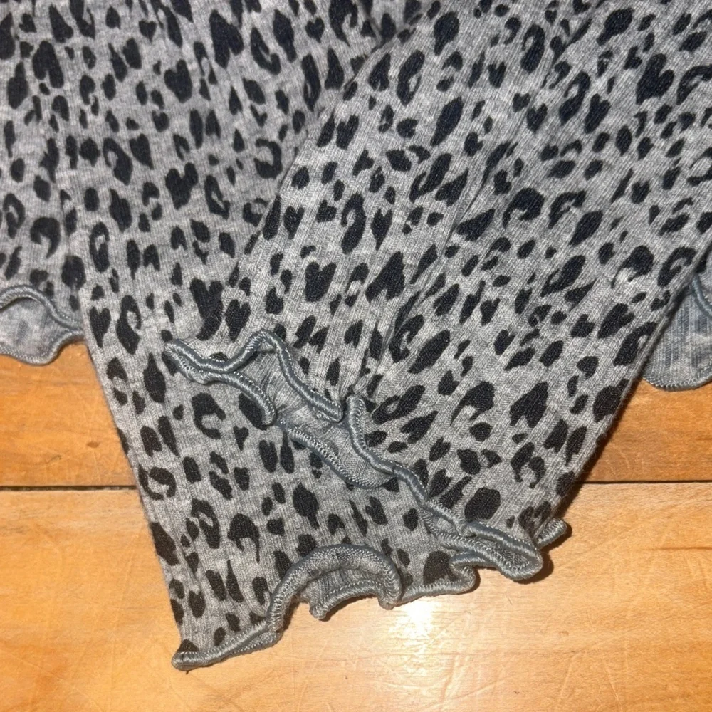 Old Navy Leopard Print Long Sleeve Tee